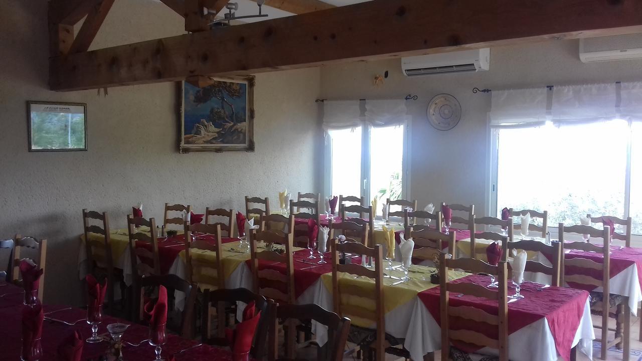 Le Saint Victor Hotel Mirabel-aux-Baronnies Buitenkant foto