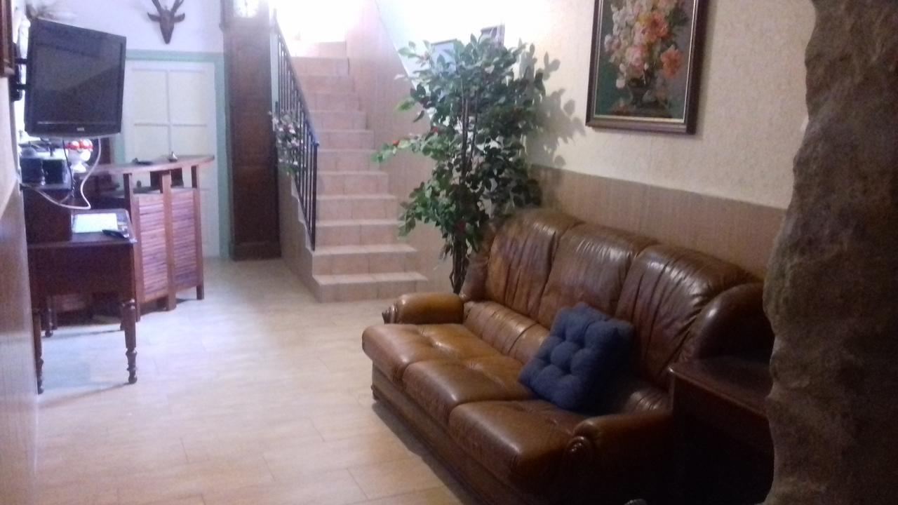 Le Saint Victor Hotel Mirabel-aux-Baronnies Buitenkant foto