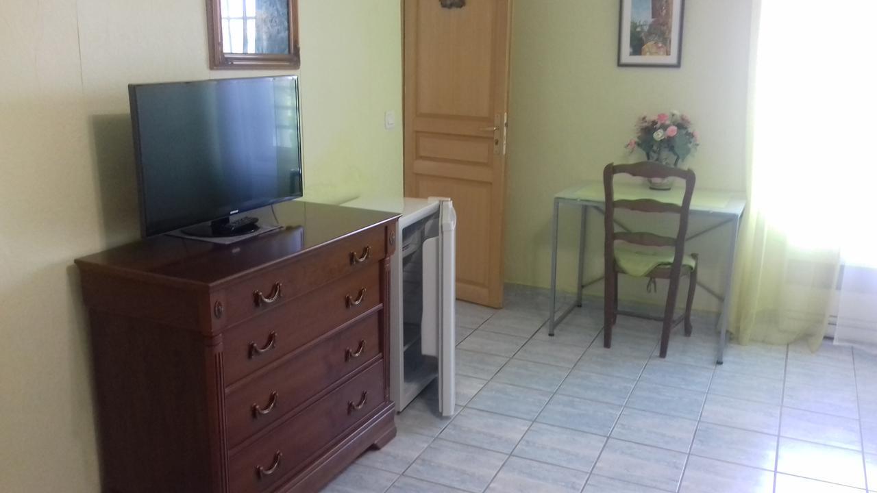 Le Saint Victor Hotel Mirabel-aux-Baronnies Buitenkant foto